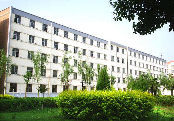 校院春色-商丘技师学院